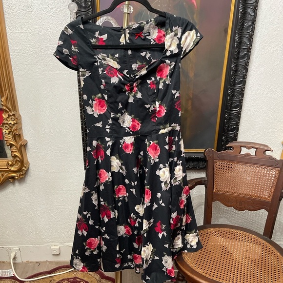 NWOT 🖤 Hell Bunny Rose Print Rockabilly Dress | Pin Up Dress Size Small - Picture 1 of 6